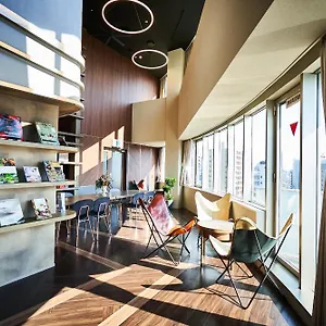 https://and-hostel-hommachi-east.hotels-osaka.net